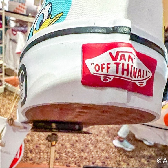 Mickey Mouse and Friends Sneakers for Adults by Vans‎ – Walt Disney World - Picture 5 of 7